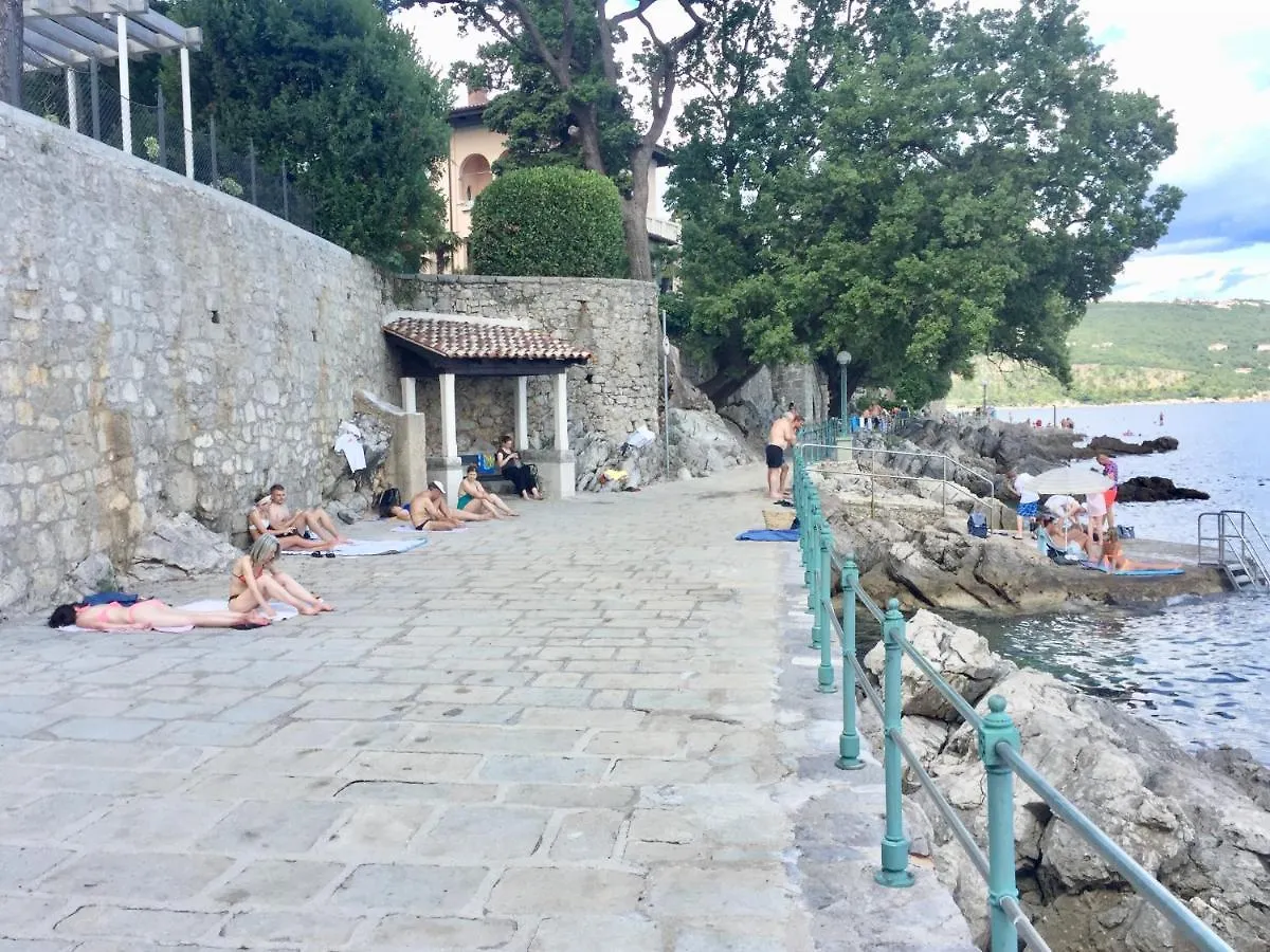 Vallelosca Bellavista Apartment Opatija