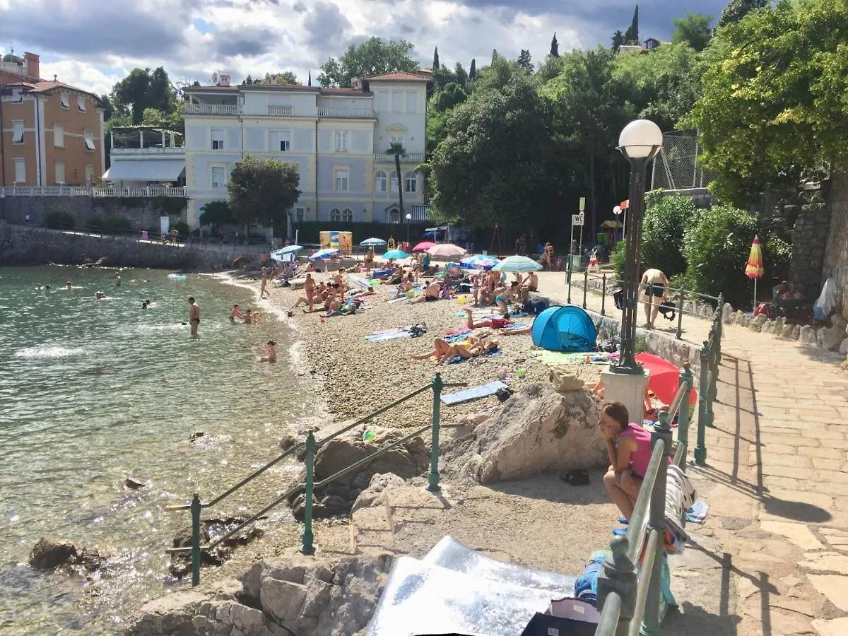 Vallelosca Bellavista Apartment Opatija